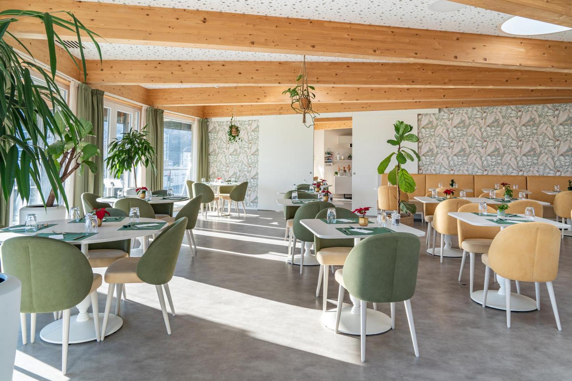 Alp Art Hotel Monthey Collombey-Muraz Exterior foto